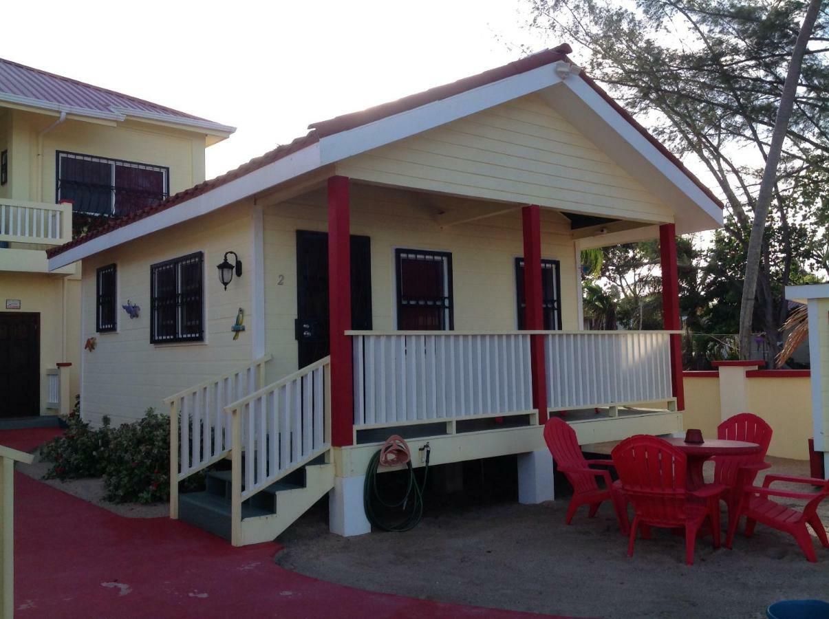 The White Horse Inn - Hopkins Village Beach Belize 外观 照片