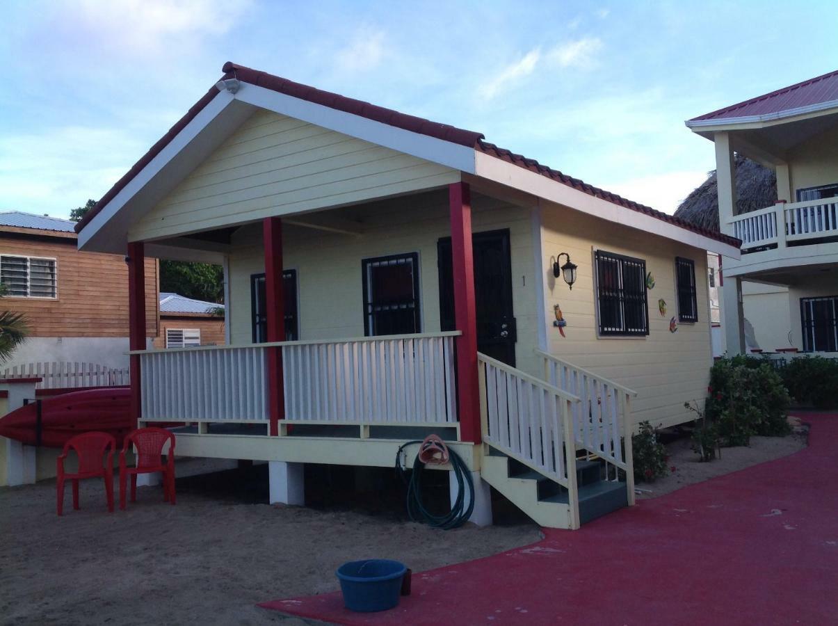 The White Horse Inn - Hopkins Village Beach Belize 外观 照片
