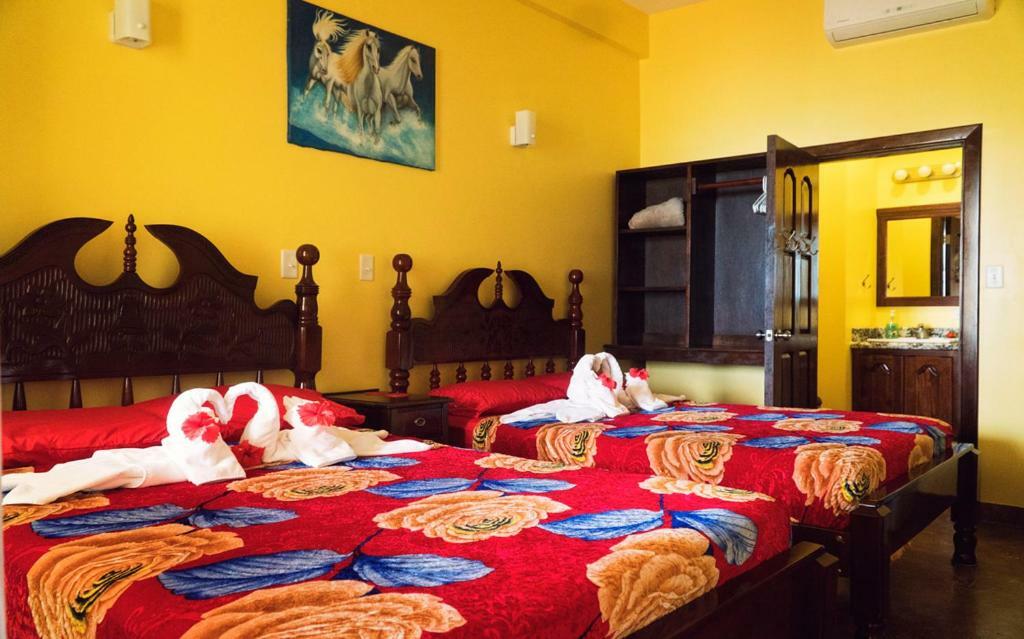 The White Horse Inn - Hopkins Village Beach Belize 外观 照片